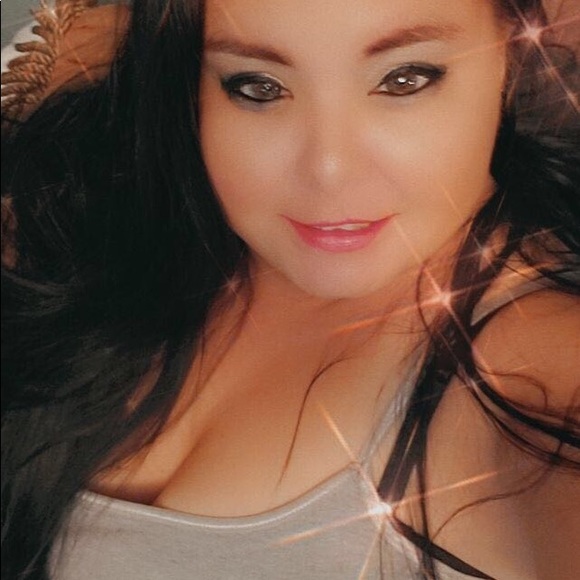 Meet your Posher, Angela - Picture 15 of 16